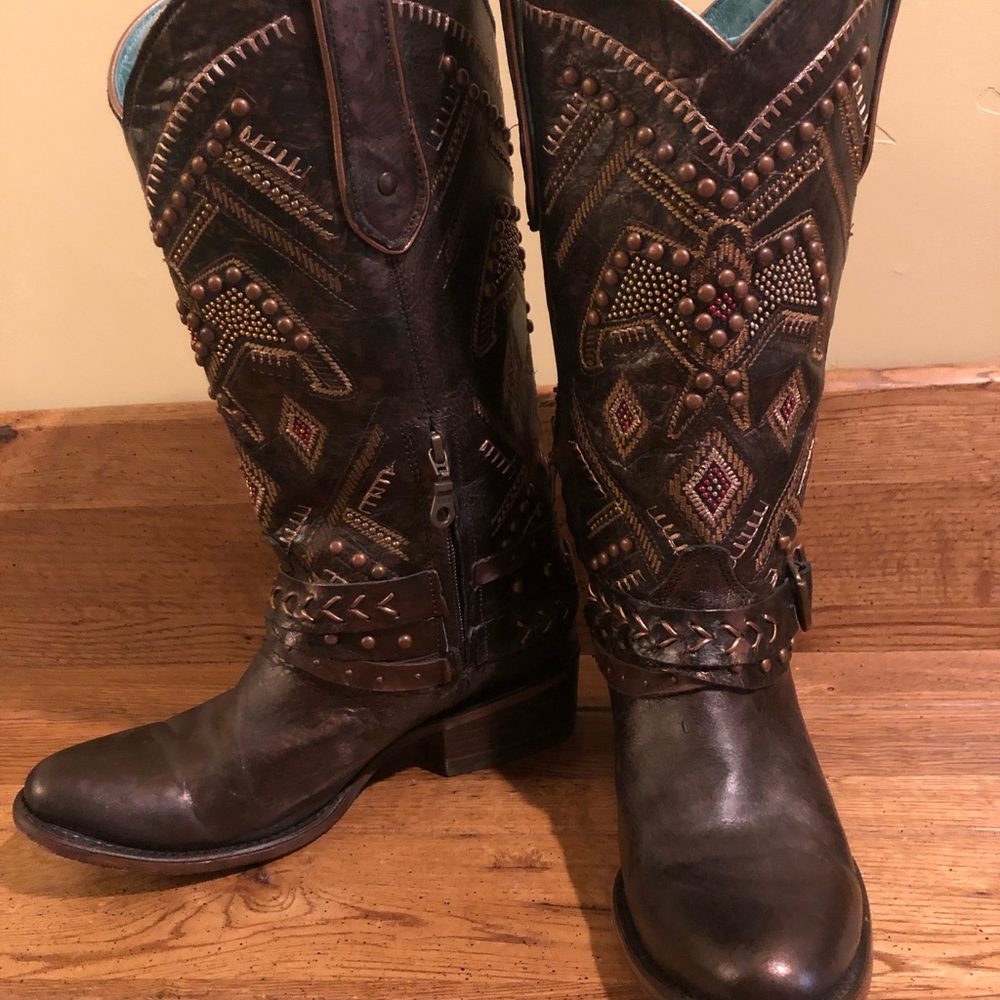 Corral cowboy boots